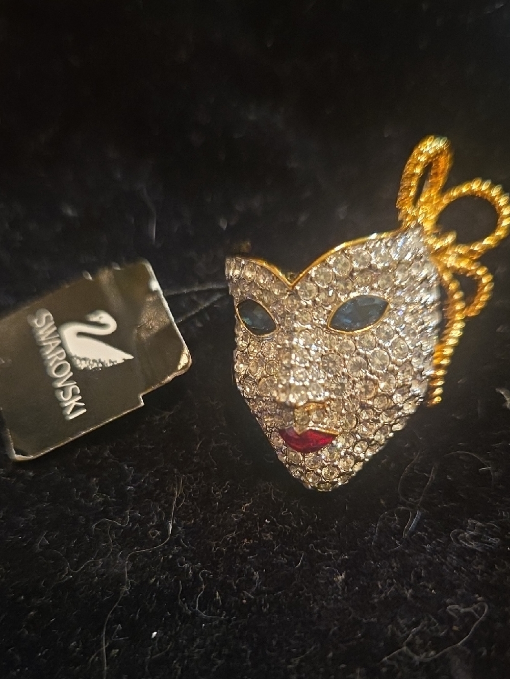 Swarovski Crystal Cat Mask Brooch with Blue Eyes and Red Lips